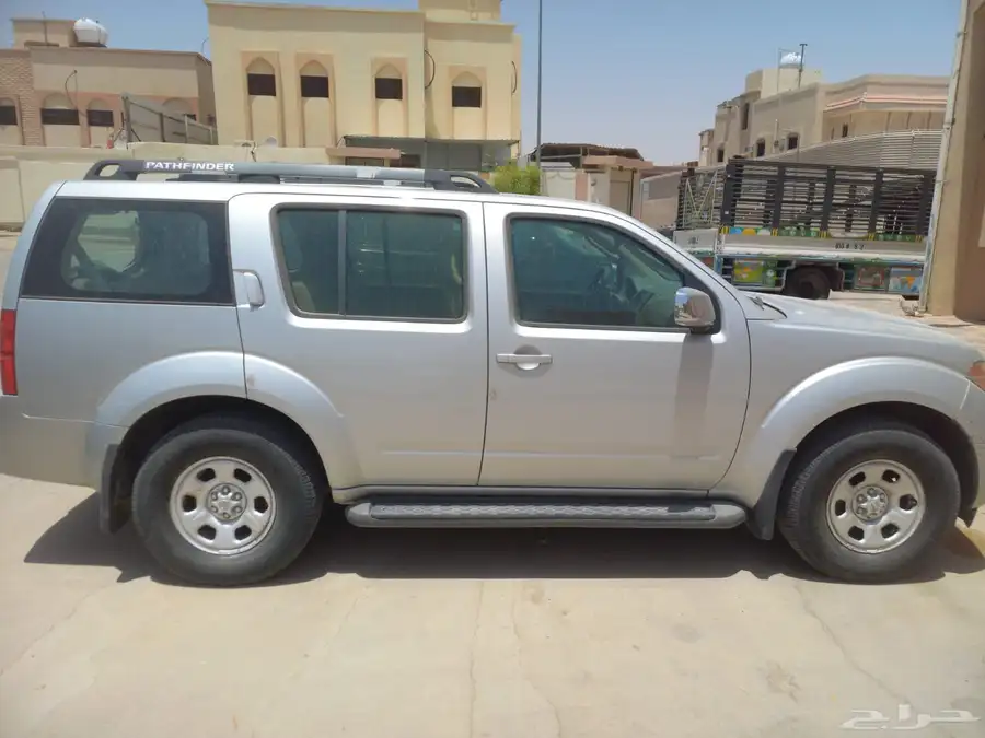 سياره نيسان 3