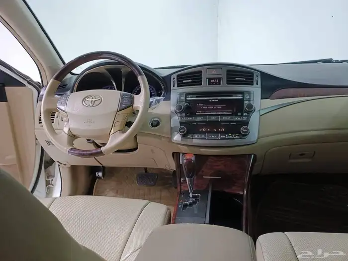 تويوتا افالون ليمتد 2012 14