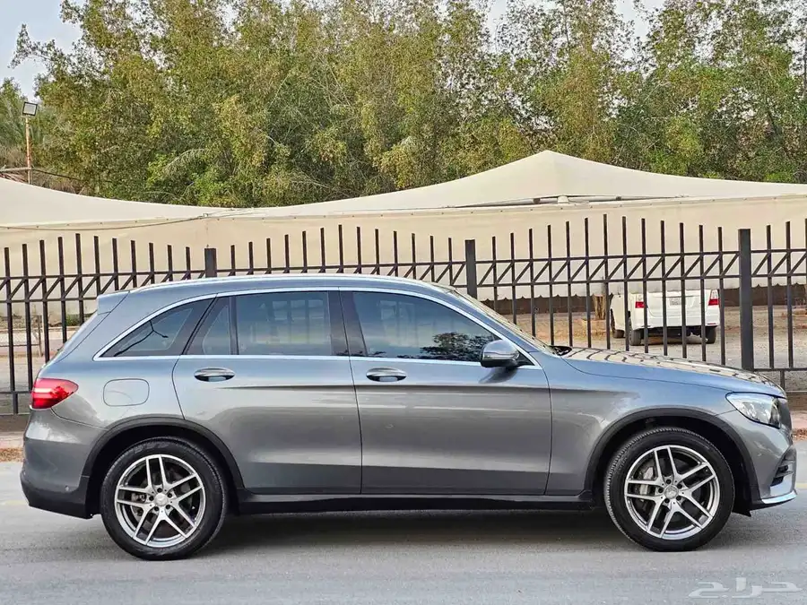 مرسيدس GLC250 موديل 2016 4