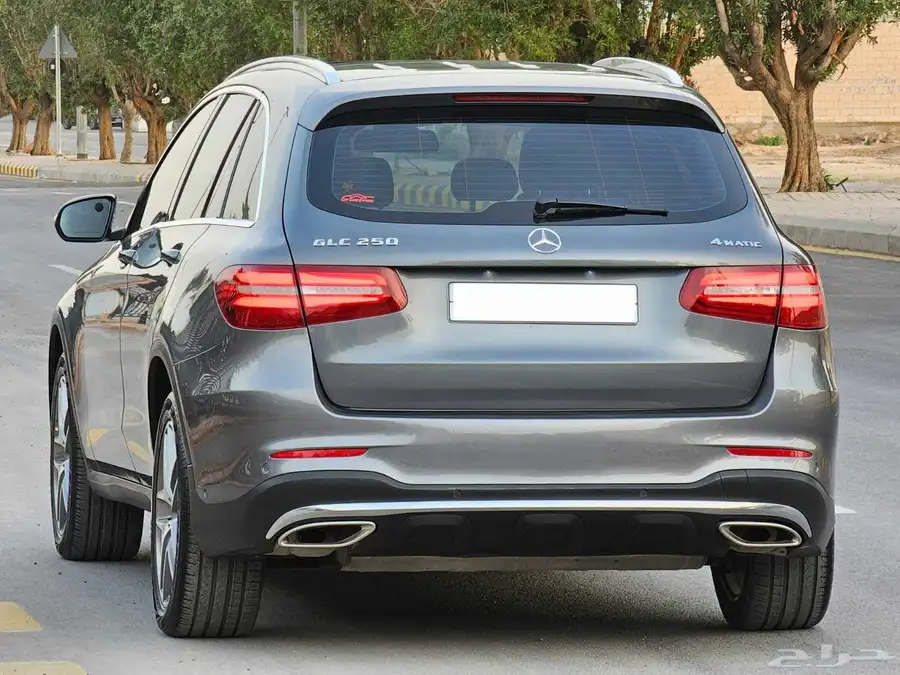 مرسيدس GLC250 موديل 2016 9