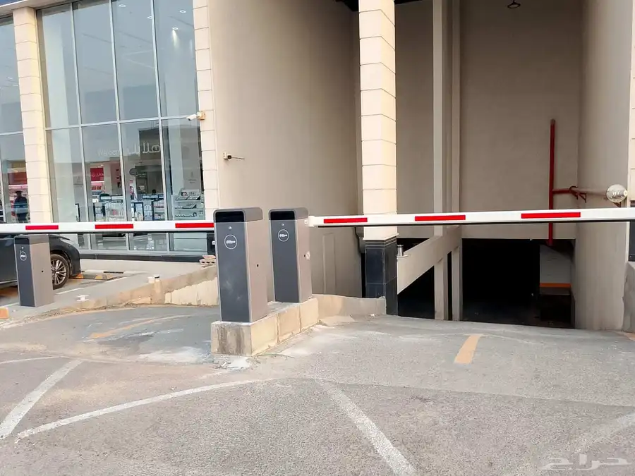 بوابة مواقف إلكترونية أوتوماتيكية   Automatic Parking Barri 0