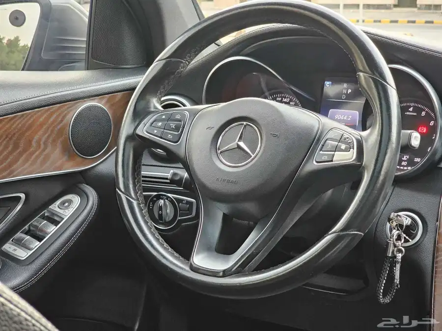مرسيدس GLC250 موديل 2016 33