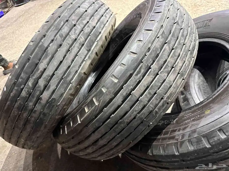كفرات بالون نضيفه مره نوع الكفرات زيتكس مقاس 17 يركب على جي 8