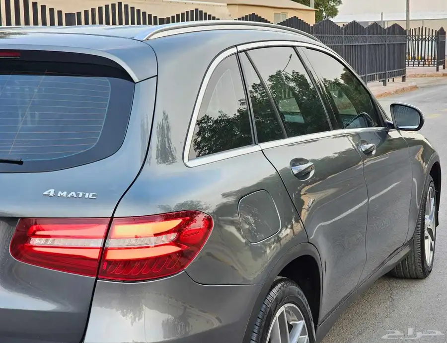مرسيدس GLC250 موديل 2016 7