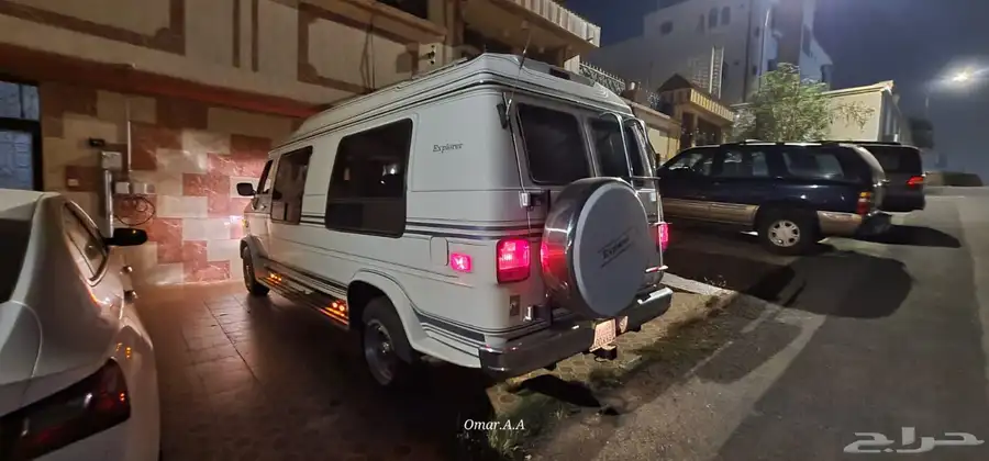Chevrolet G30 Explorer Limited Edition 1