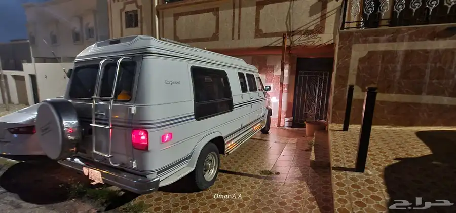 Chevrolet G30 Explorer Limited Edition 3