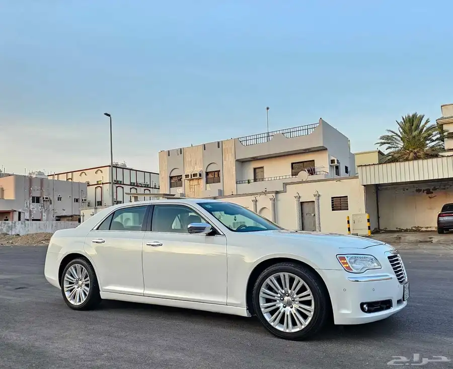 كرايزلر C300 موديل 2014 فل كامل لمتيد 3