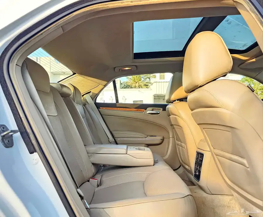 كرايزلر C300 موديل 2014 فل كامل لمتيد 35