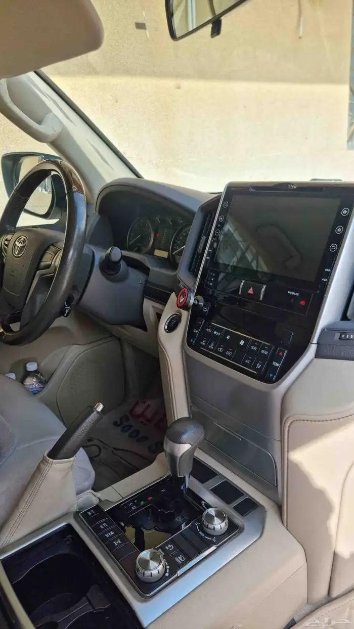 لاندكروزر 2020 GXR 6