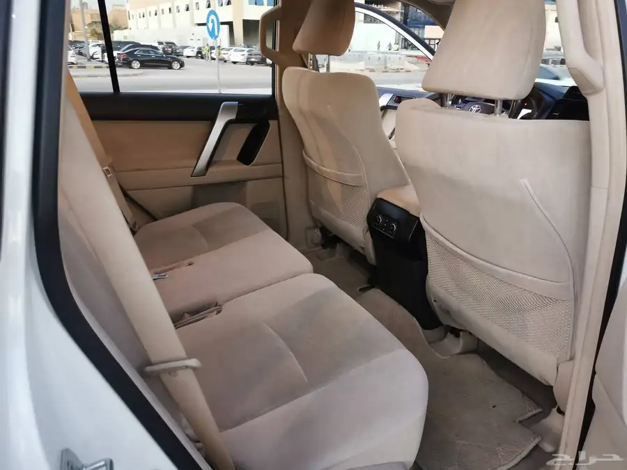 برادو موديل 2023 نص فل بنزين 13