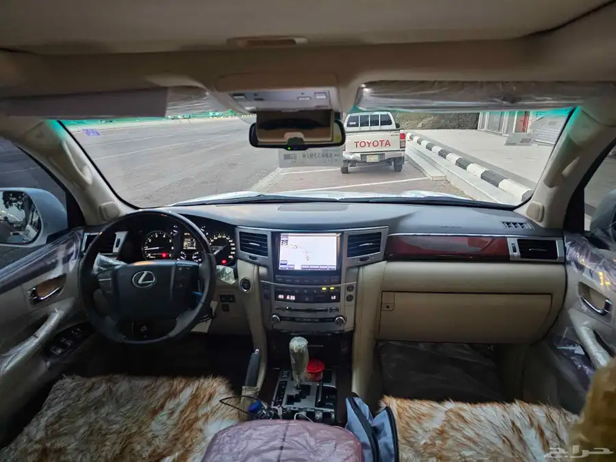 لكزس LX570 2013 4