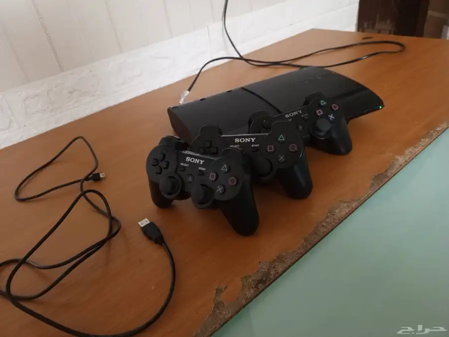 للبيع PS3 مع ثلاث آيدي السوم ب450 ريال تقدر تنقص السعر 1