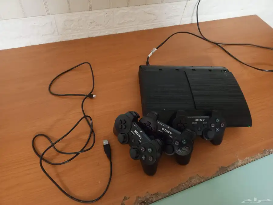 للبيع PS3 مع ثلاث آيدي السوم ب450 ريال تقدر تنقص السعر 0