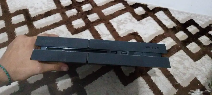للبيع سوني 4 1