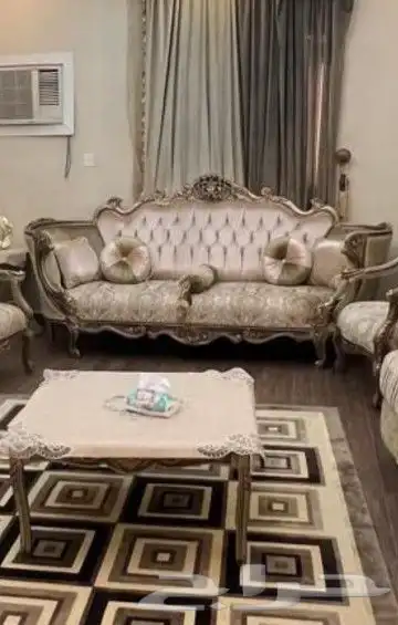 كنب كلاسيك بيج نضيف شبه جديد مثل اللي في الصورو كرسي وكنب 1