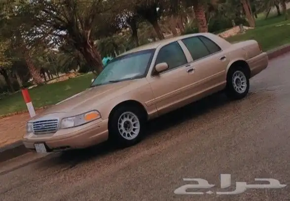 كراون فكتوريا مديل 1999 0
