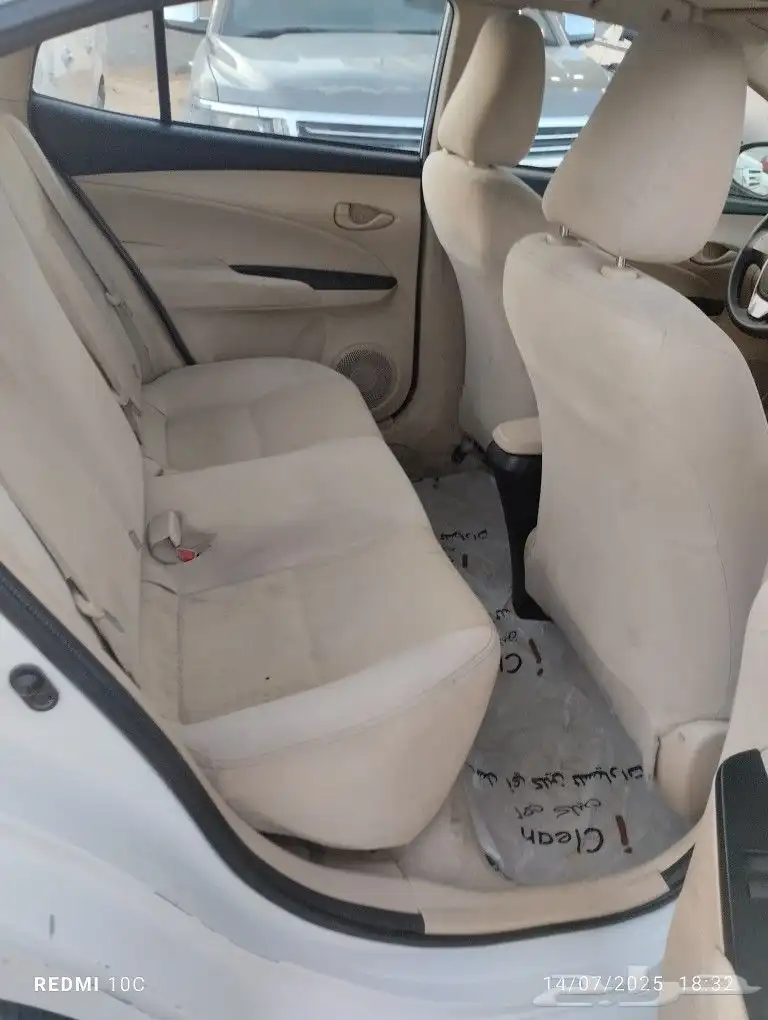 TOYOTA. YARIS.2021 .Y 6