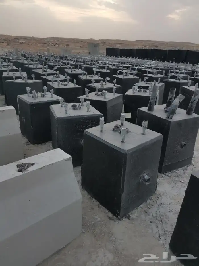 حواجز خرسانية وصبيات 1