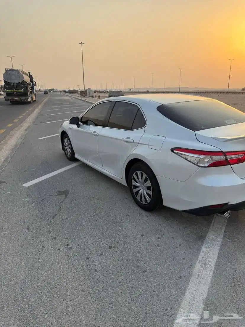 للبيع كامري هايبرد موديل 2021 2