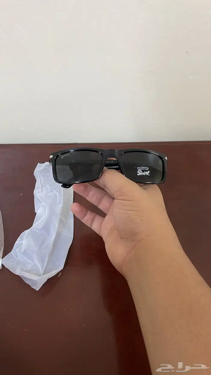 نظارة شمسيه جديده درجة اولى بدون اغراض صناعه ايطالي 0