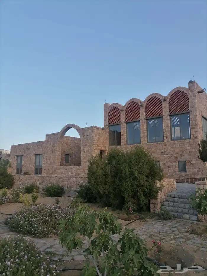 نقوم بعمل حجر والطين والخشب والتراث بجميع انواعه 7