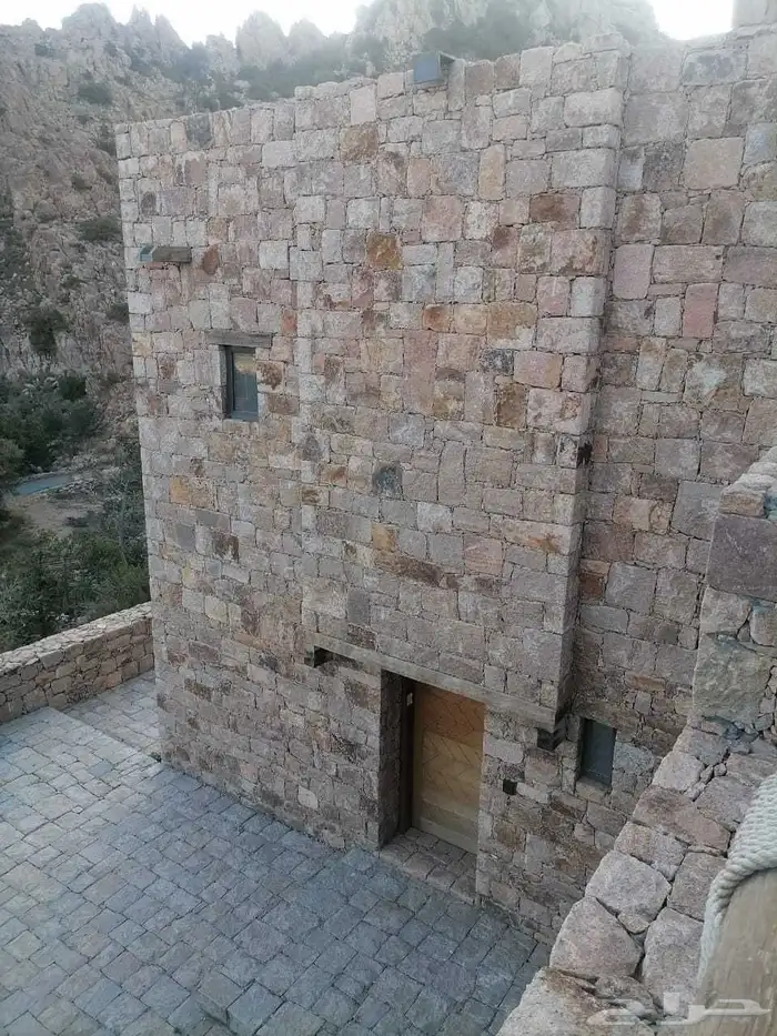 نقوم بعمل حجر والطين والخشب والتراث بجميع انواعه 9