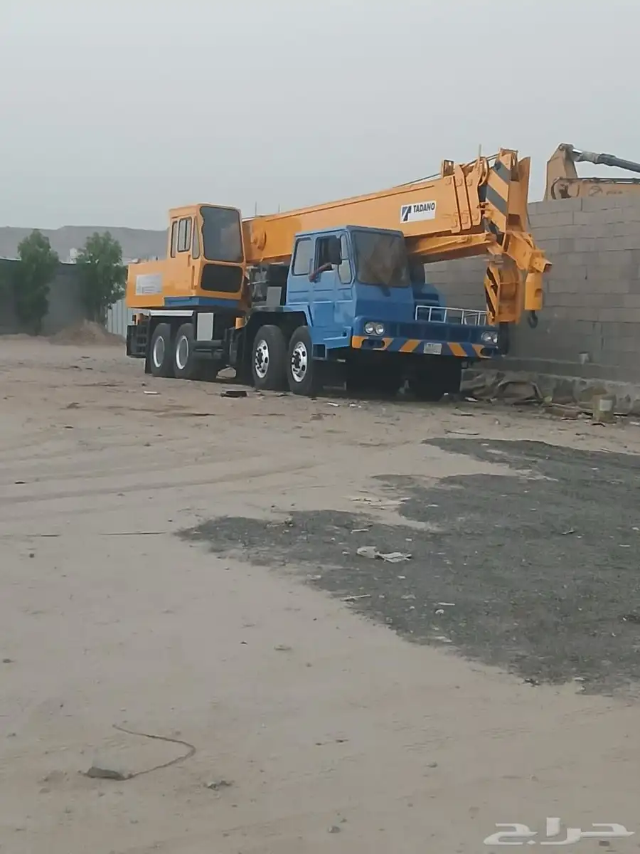 تاجير جميع احجام الكرينات شهري يومي يوجد سواقين ذو خبره 3