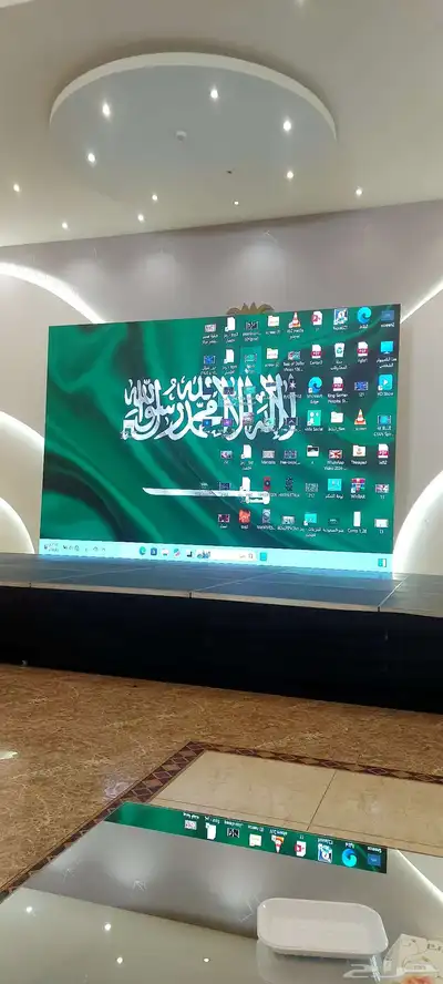 شاشات عرض وصوتيات 4