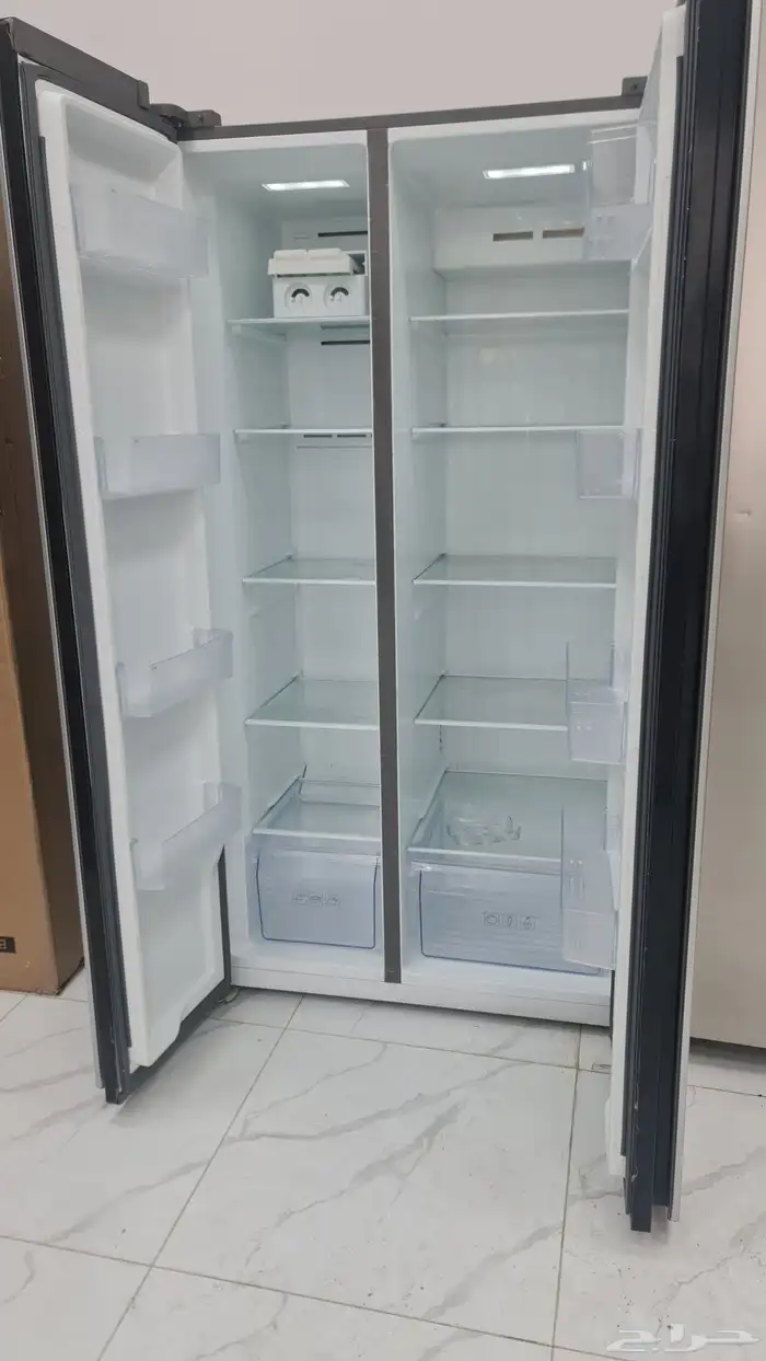 ثلاجة تي سي ال دولابي استخدام بسيط شبه جديد بسعر مخفظ 1