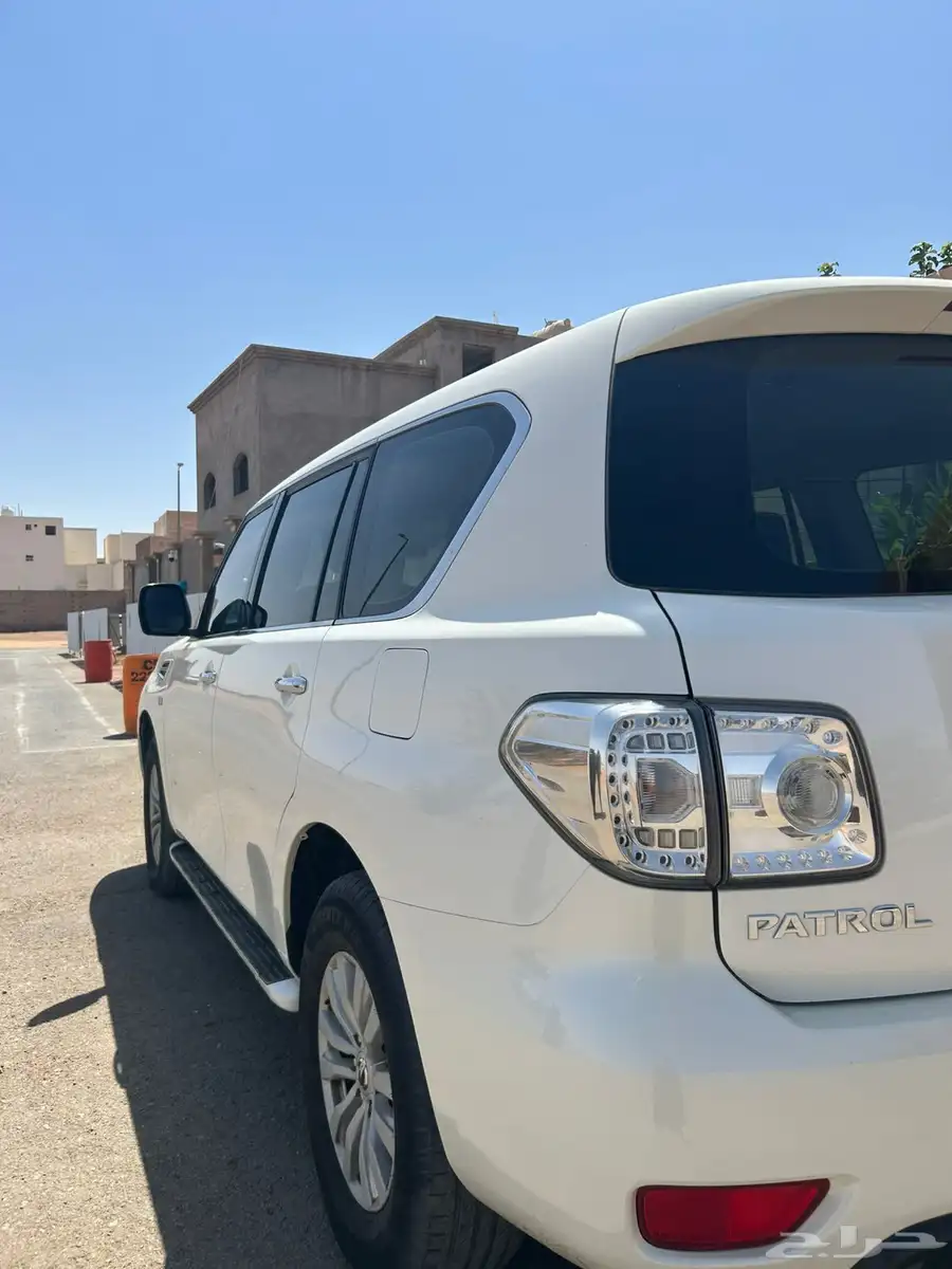 نيسان باترول xe 2015 عليه سوم 62000 التواصل واتس 10