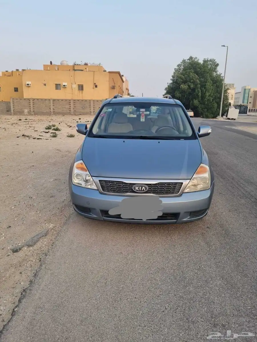 كيا كرنفال 2012 8