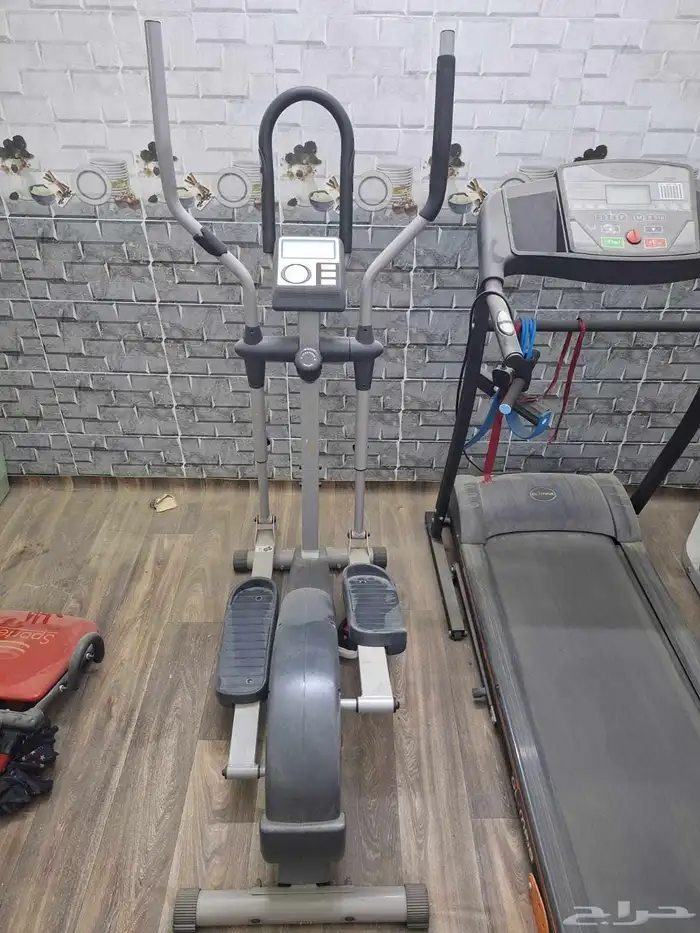 دراجة رياضه وجهاز البطن 1