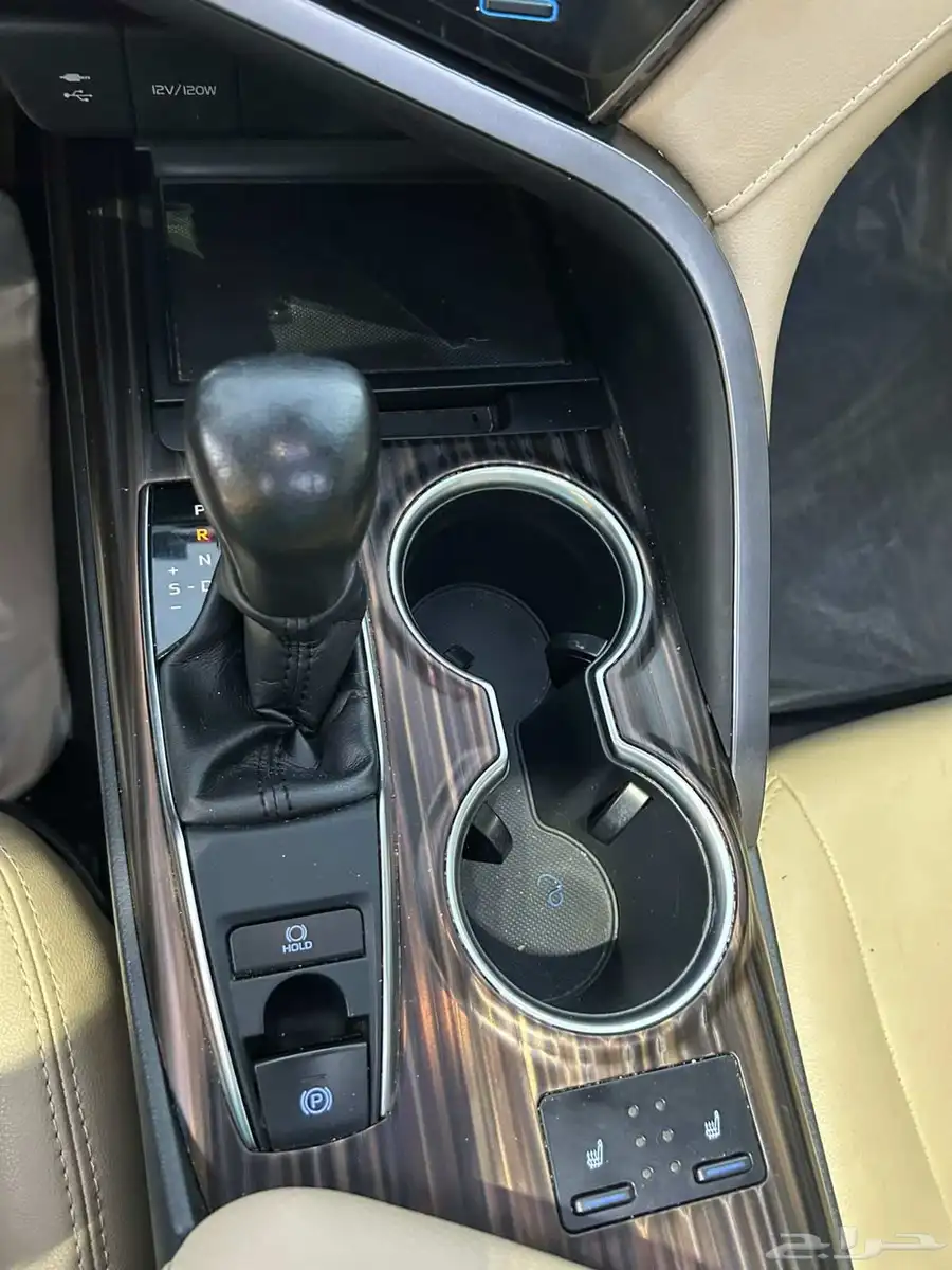 تويوتا كامري 2019 فل كامل (بنزين) 2.5L 21
