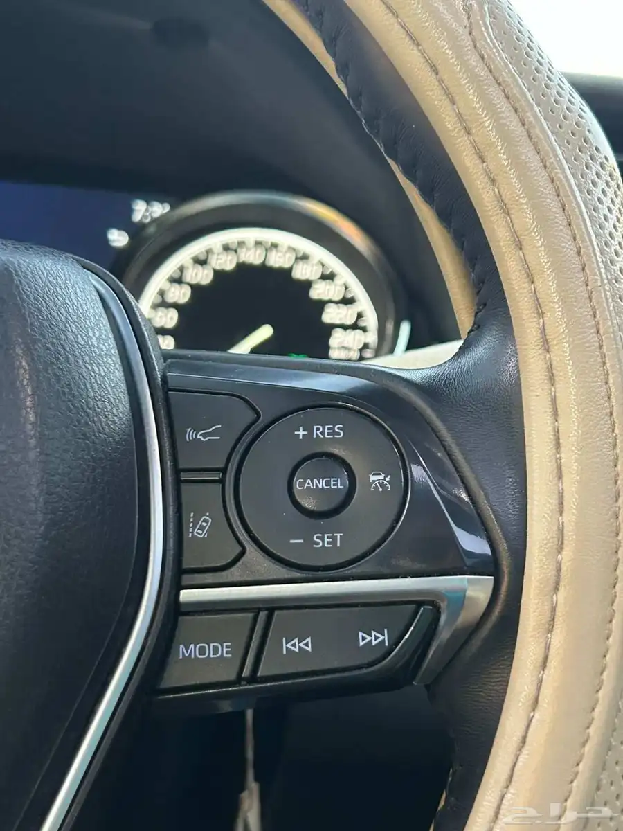 تويوتا كامري 2019 فل كامل (بنزين) 2.5L 16