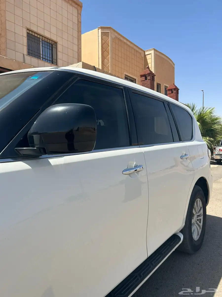 نيسان باترول xe 2015 عليه سوم 62000 التواصل واتس 9