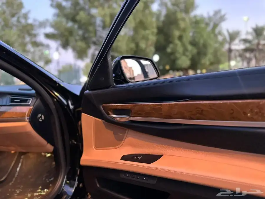 بي ام دبليو 750i 26