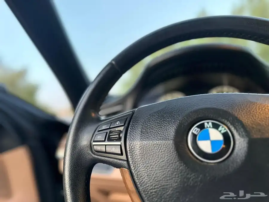 بي ام دبليو 750i 39