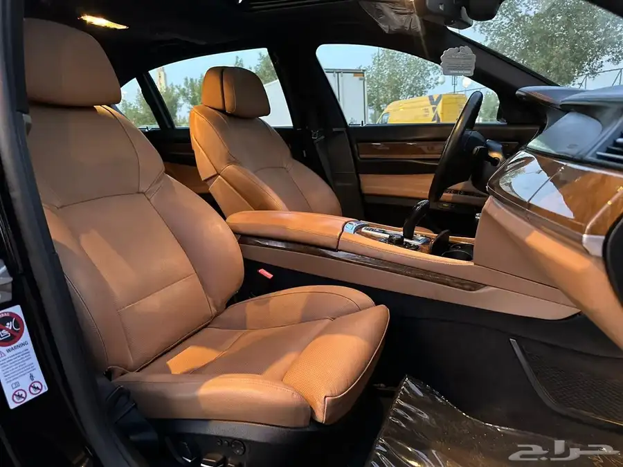 بي ام دبليو 750i 22