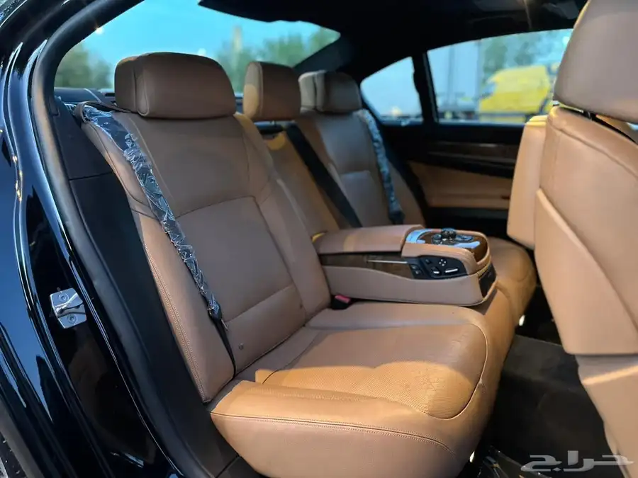 بي ام دبليو 750i 27