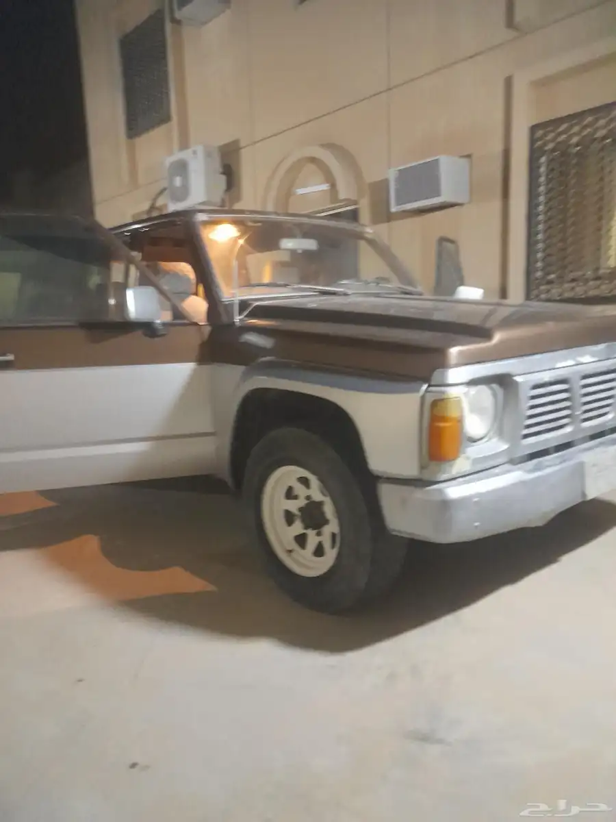 السلام عليكم للبيع بترول نيسان صالون 89 5