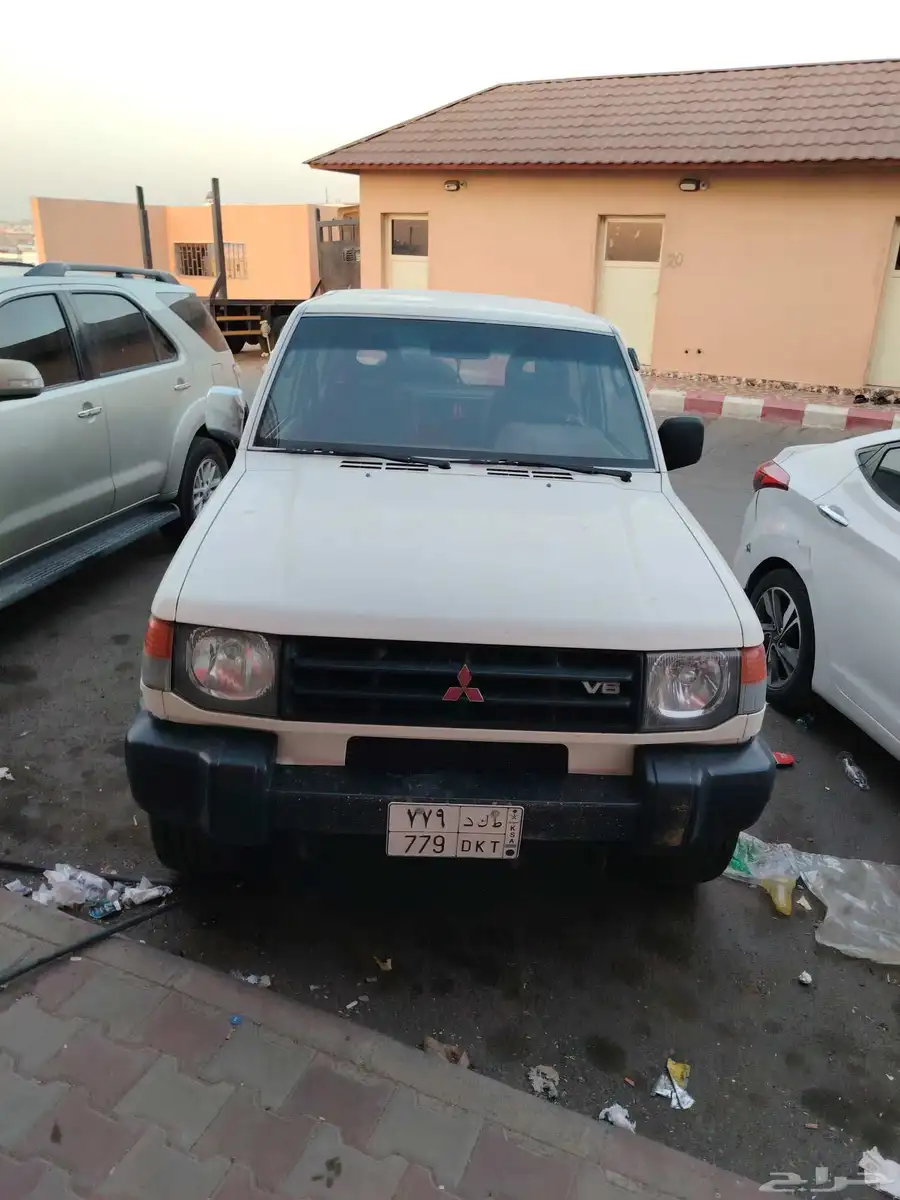 جيب مستبوشي مديل 2000بدوي نضيف بدون اي سمكره ممشى 181الف 2