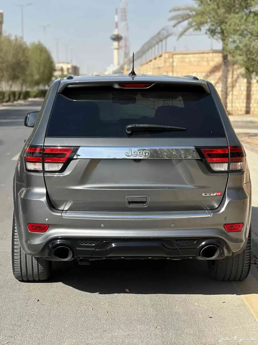 جراند شيروكي srt 2013 5