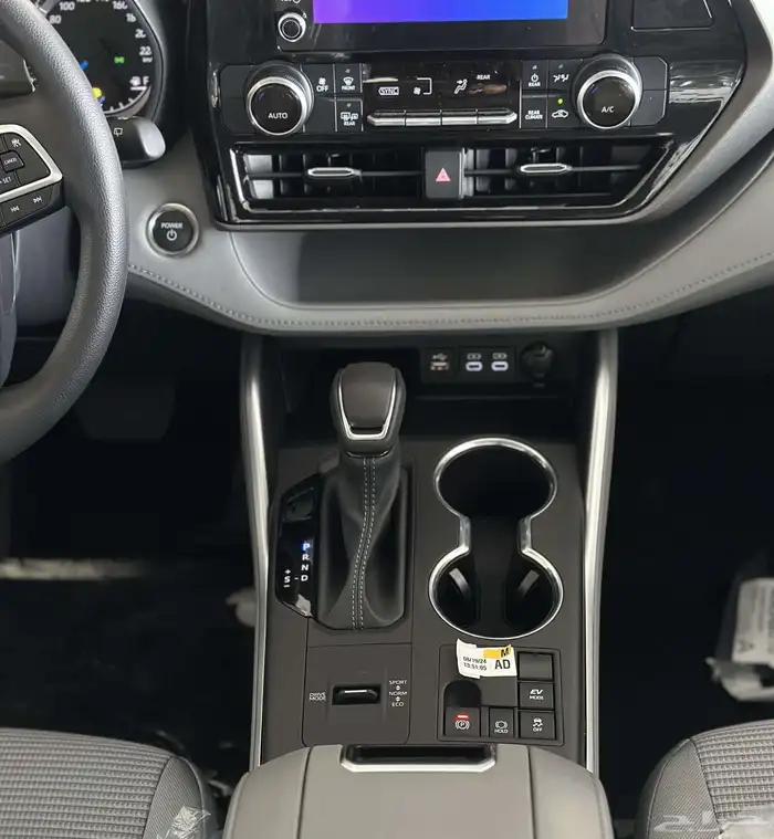 تويوتا هايلاندر LE ستاندر 2024 - toyota highlander hybrid 17