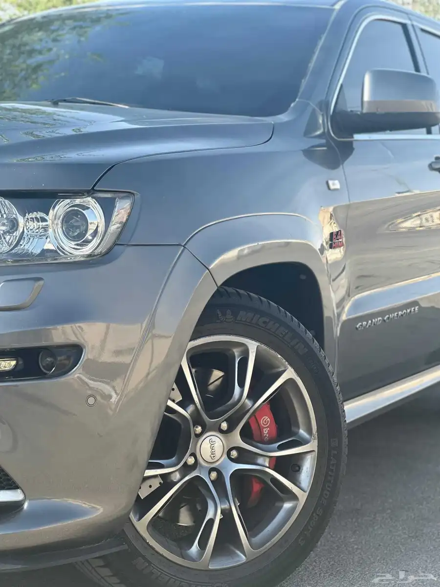 جراند شيروكي srt 2013 1