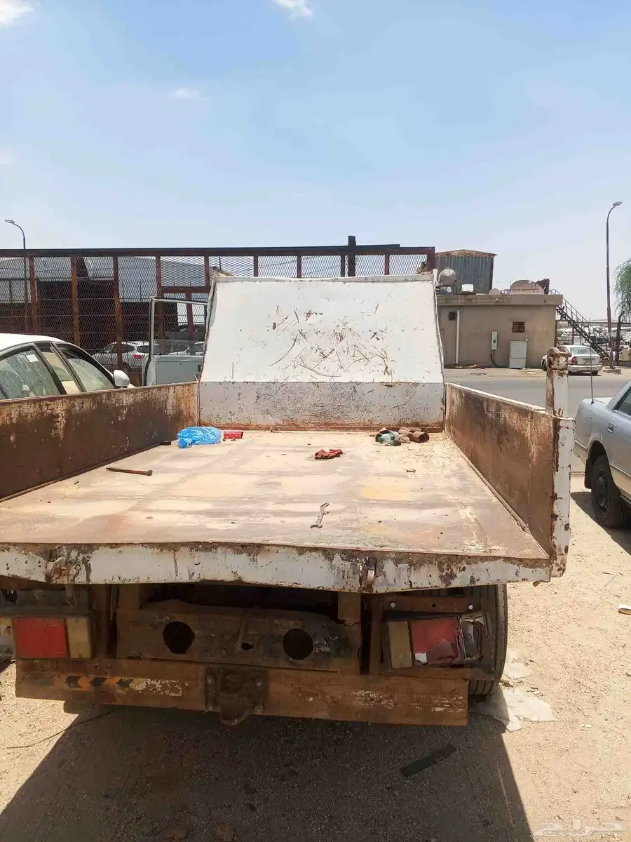 دينا تويوتا موديل 88 صناعية خميس مشيط 4