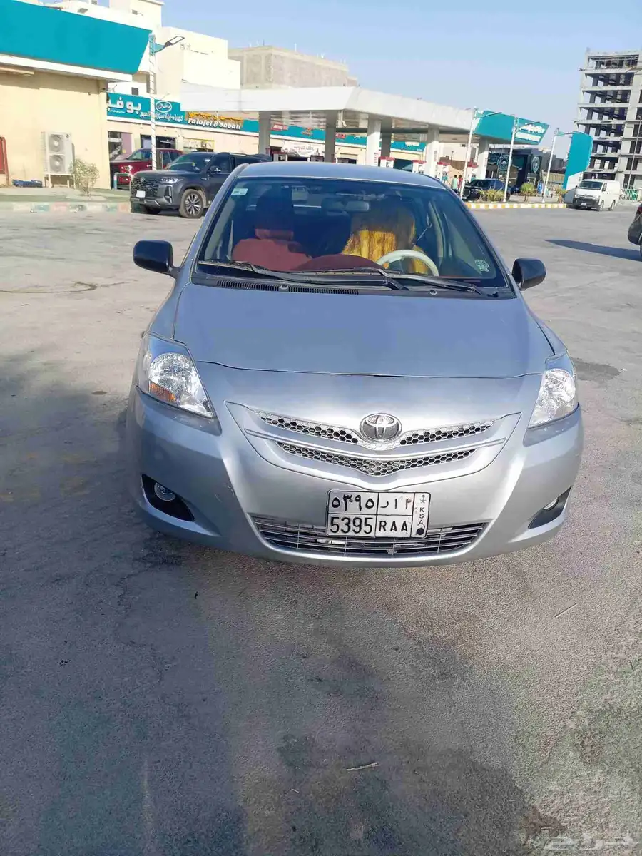 سيارة يارس جير عادي نظيف اقتصادية لبيع ولا إيجار 4