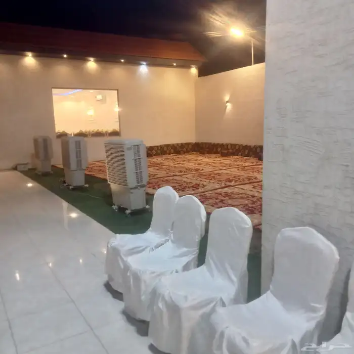 تاجير مكيفات سبليت وصحراوي ومراوح رزاز كراسي ملكي وفرش ملكي 1