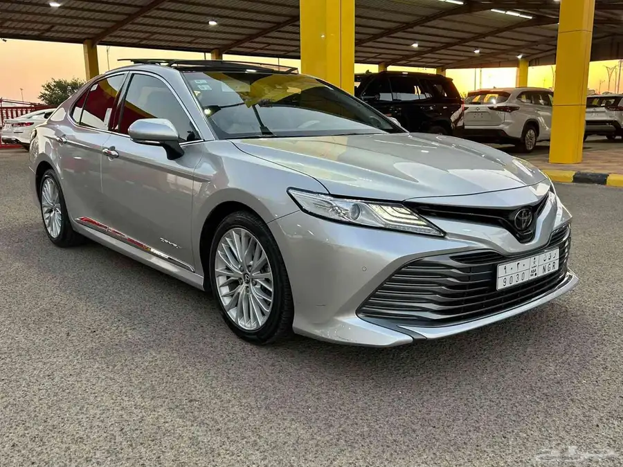 تويوتا كامري 2019 فل كامل (بنزين) 2.5L 2