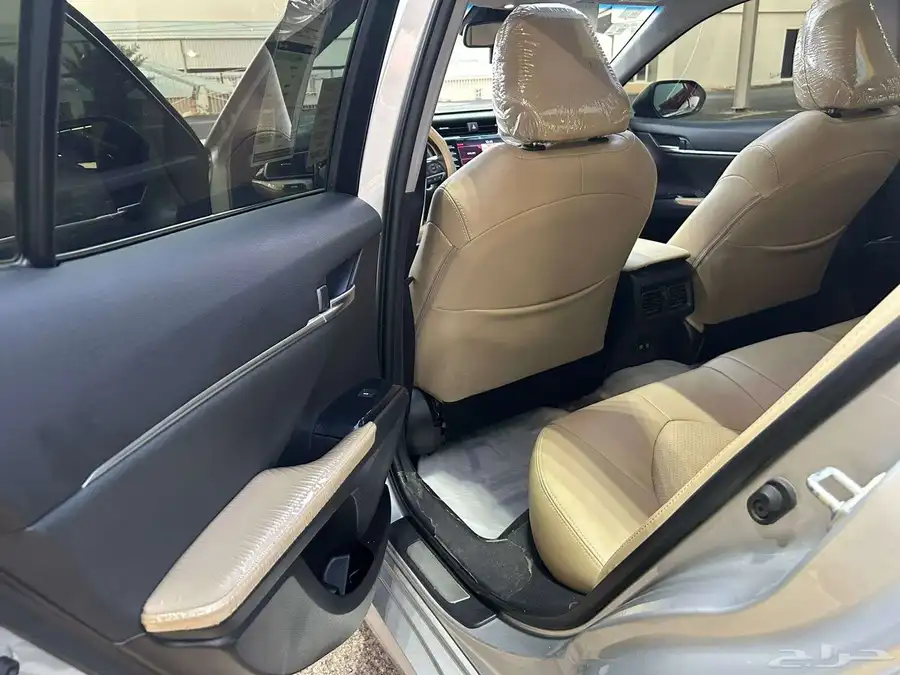 تويوتا كامري 2019 فل كامل (بنزين) 2.5L 8