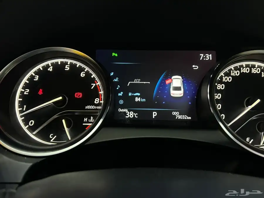 تويوتا كامري 2019 فل كامل (بنزين) 2.5L 18